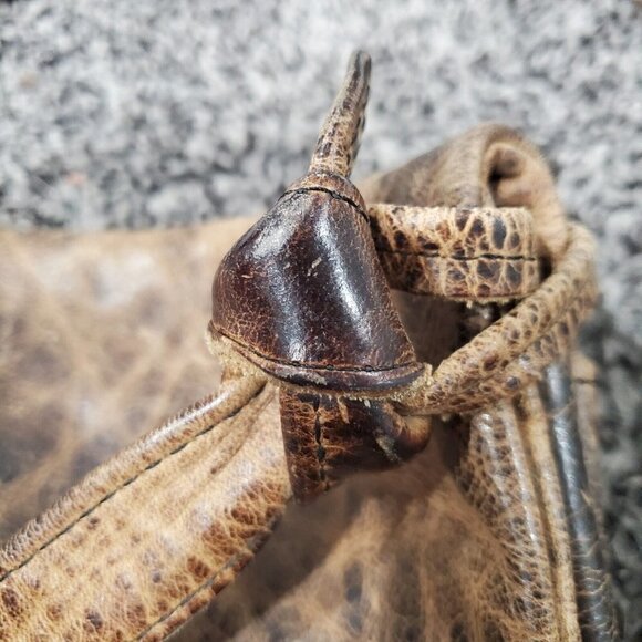 Vintage Brown Leather Crossbody Shoulder Bag Satchel Front Pockets Flap Over - Picture 13 of 16